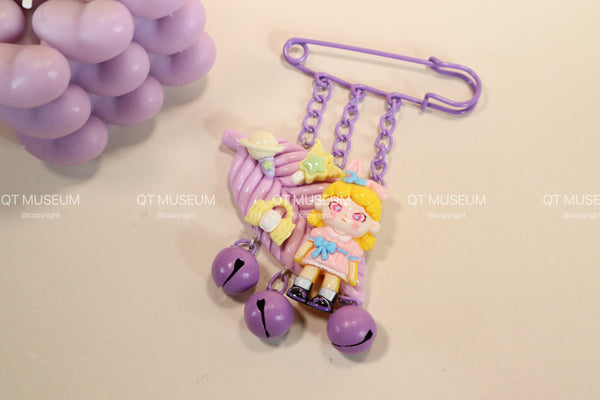 QT MUSEUM Keychain 001